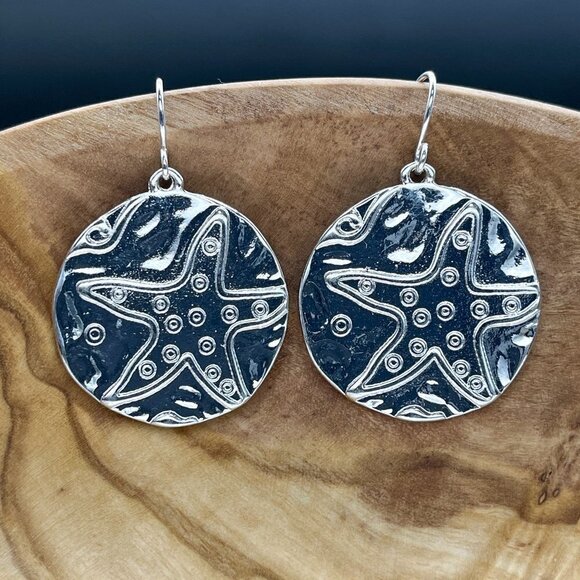 Star Fish Circle Earrings - Picture 4 of 5
